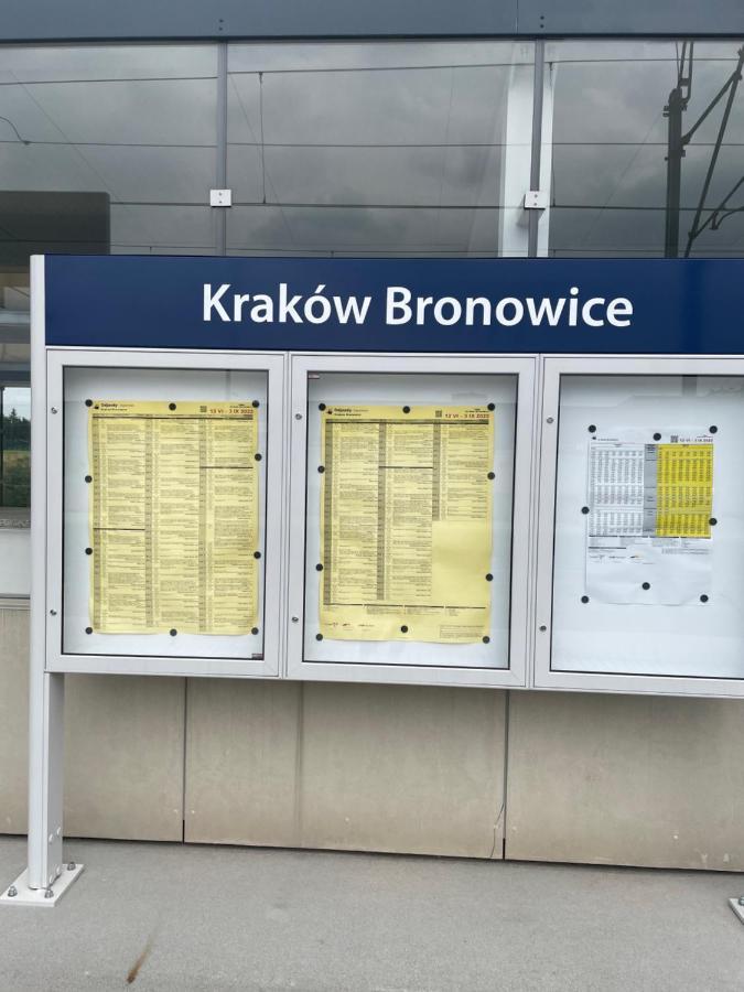 クラクフBronowiceアパートメント エクステリア 写真